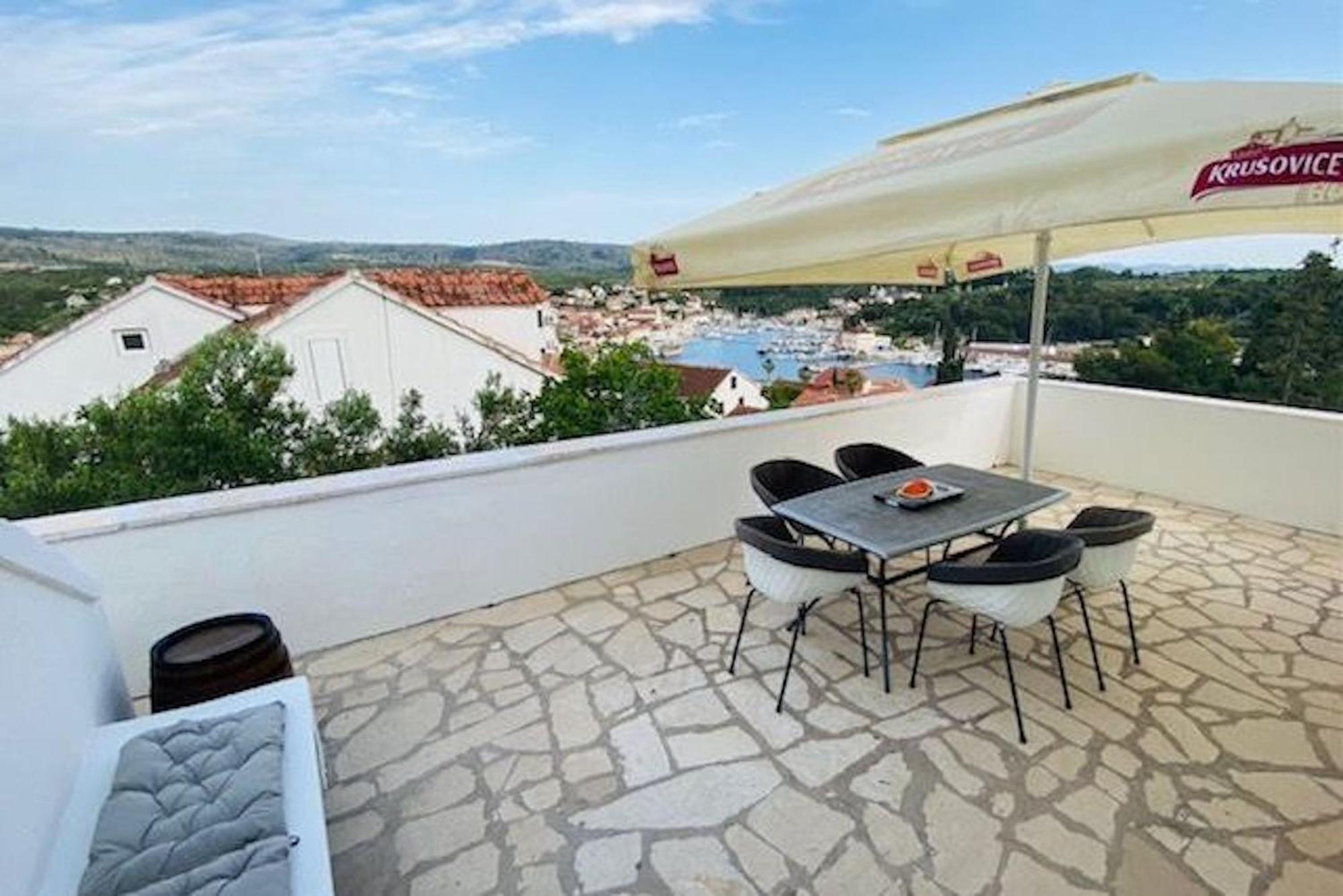 Villa Brazza Milna  Exteriör bild